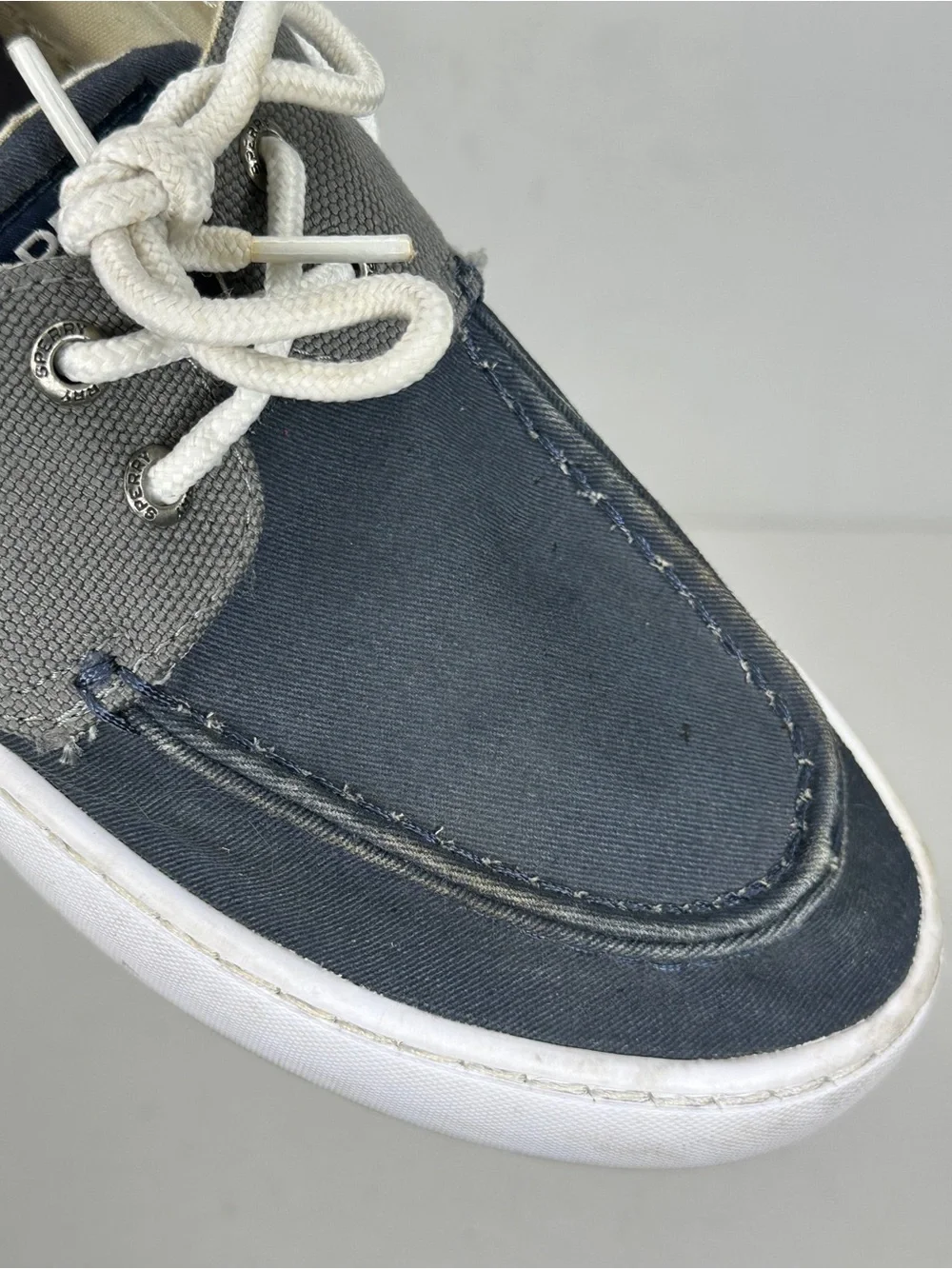 Sperry Two Eye Navy and Gray Boat Shoes Top Siders Canvas Sz 9.5